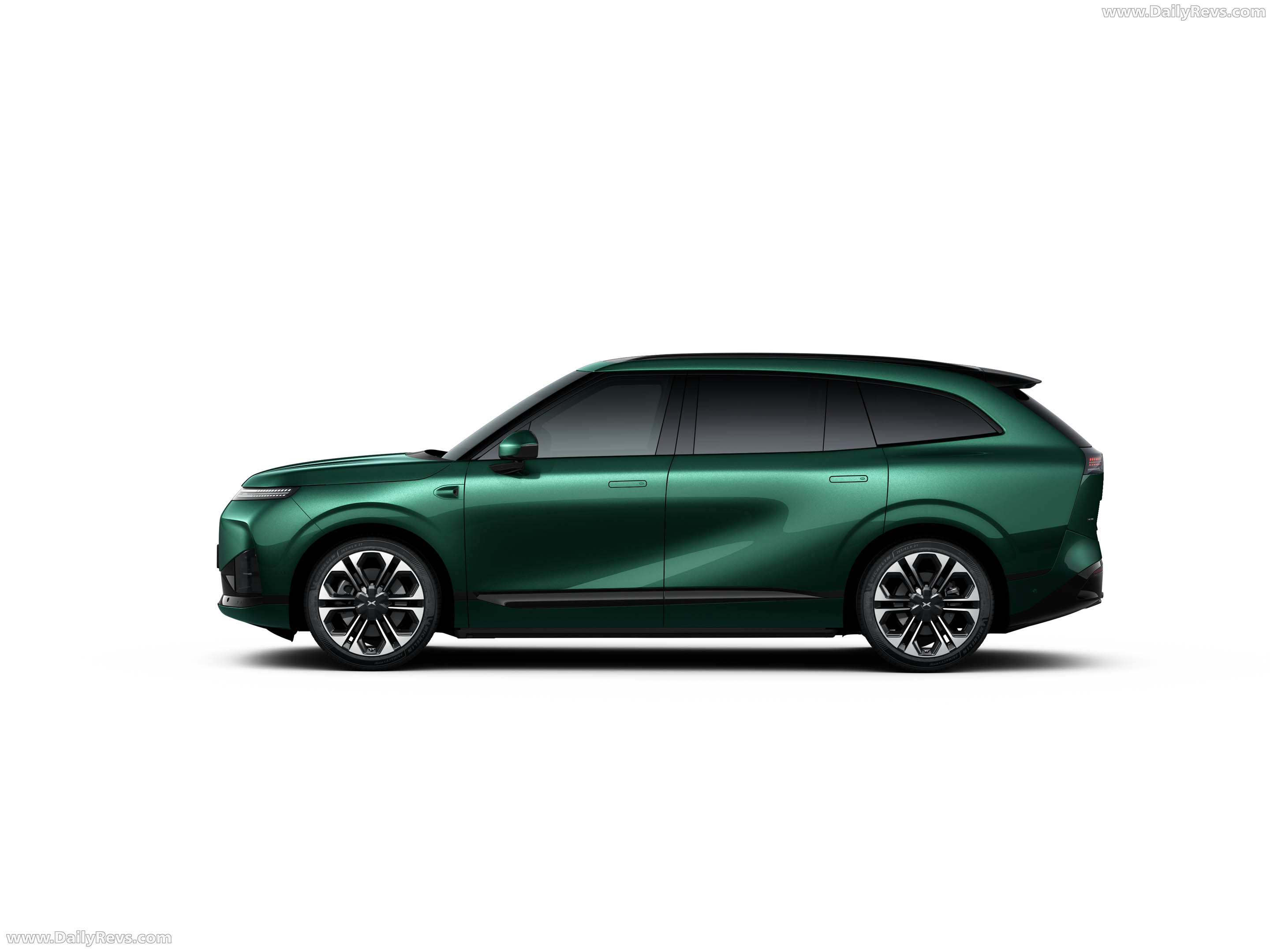 2027 Xpeng Motors G9L Side View